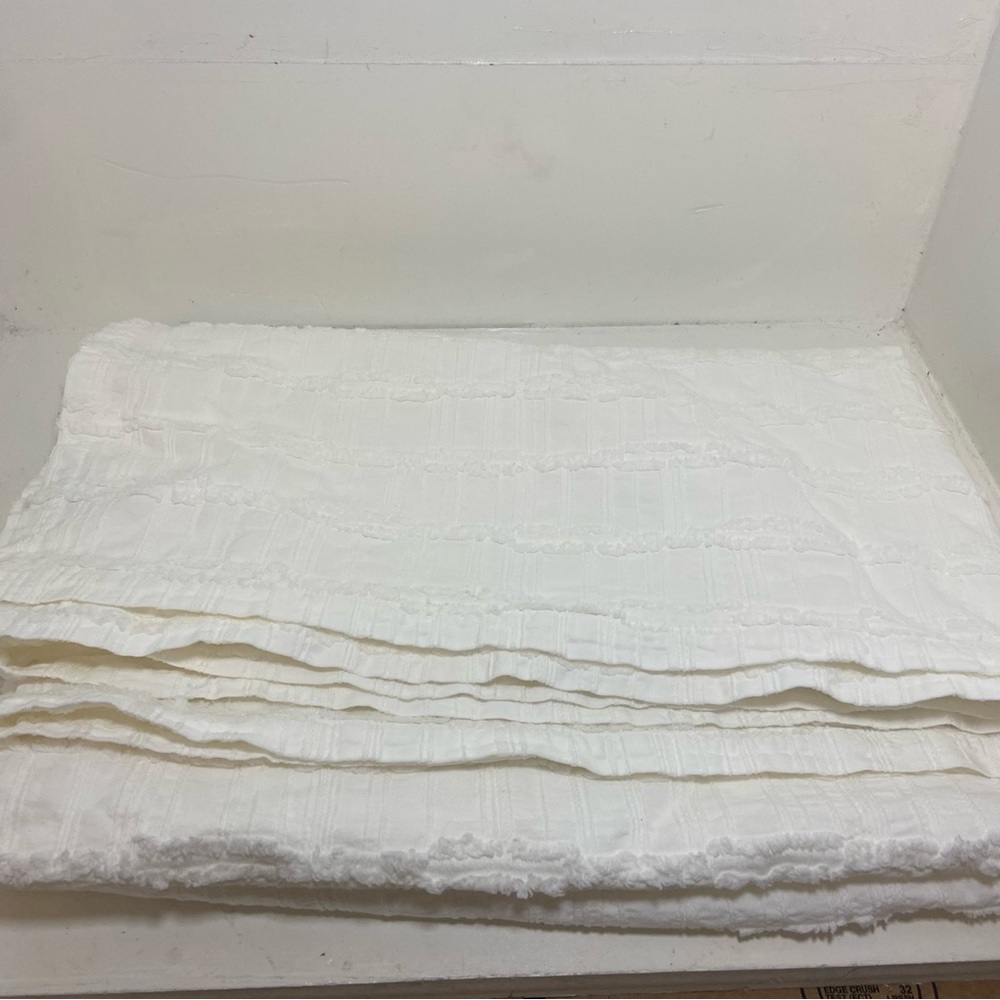 PISCATEXTIL THROW BLANKET IVORY/IVORY MATELASSE MADE PORTUGAL 50”x 70 Cotton